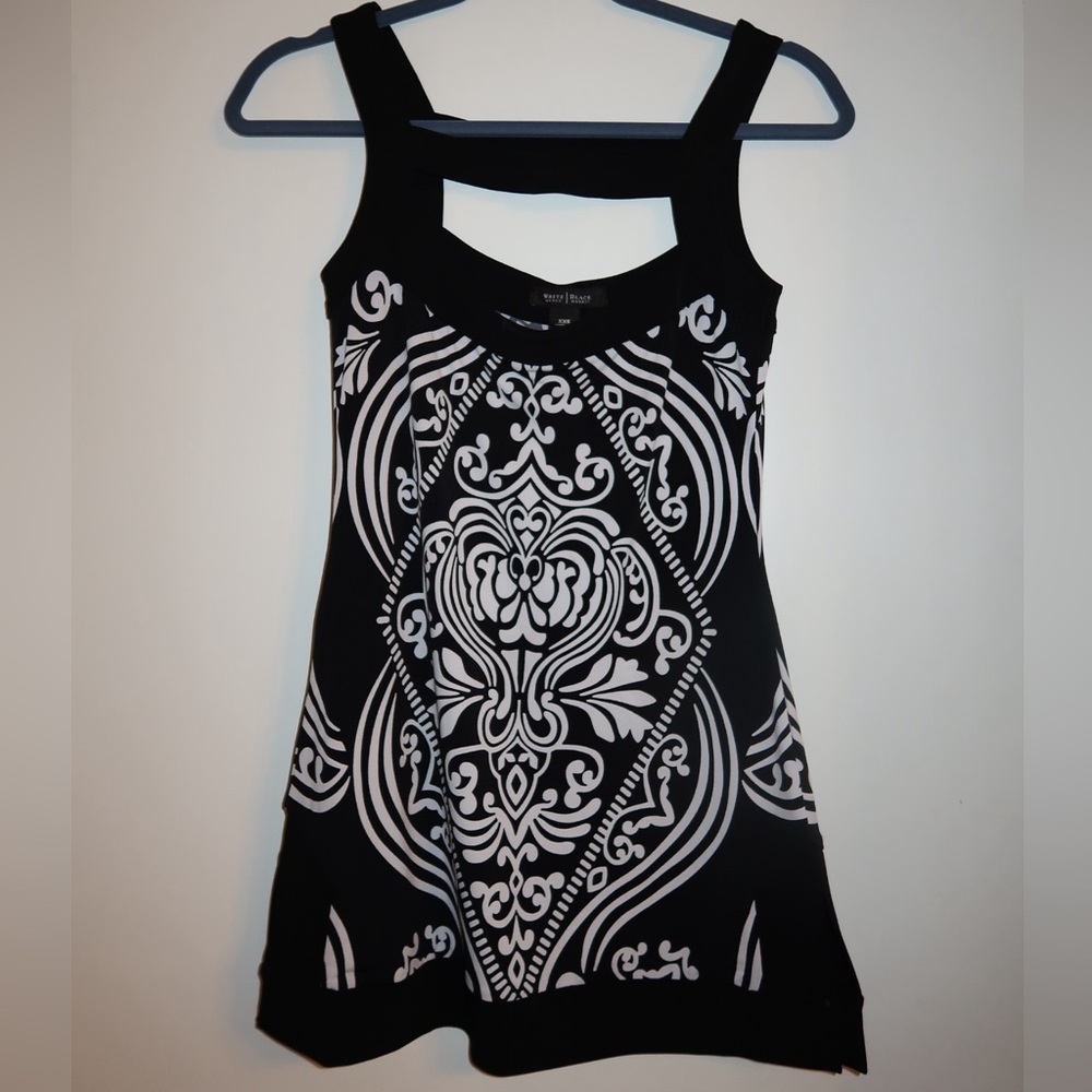 White House Black Market Black and White Patterned Tank Top